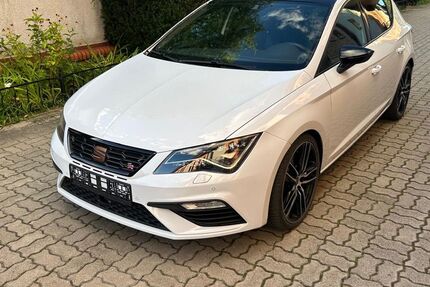 Seat Leon 76.800 km 20.490 &euro; Berlin 12099