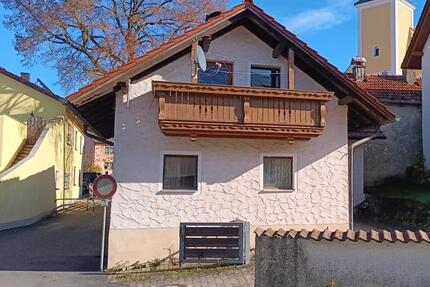 DAHOAM kleines Haus mit Balkon 30 km nahe Regensburg 3 zimmer