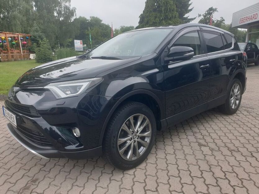 RAV 4