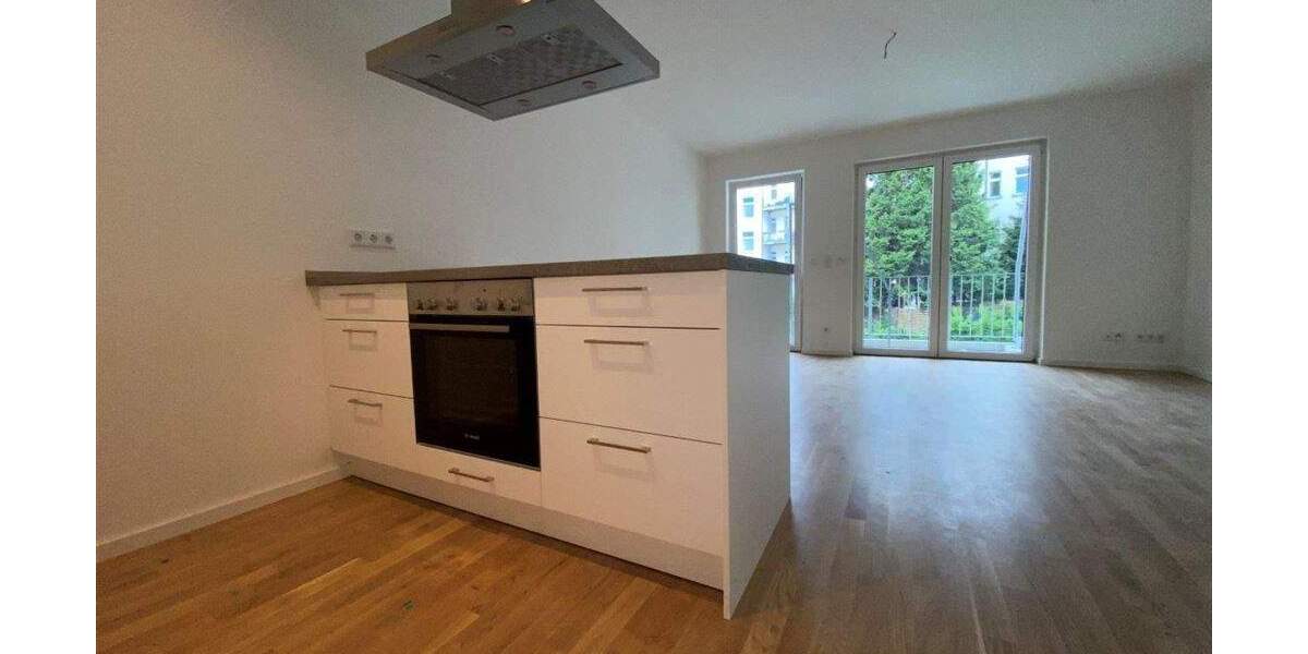 Stötteritz* Neubau* Zweitbezug* altersgerechte Whg* hell* Balkon hofseitig* offene Küche mit EBK 2 zimmer