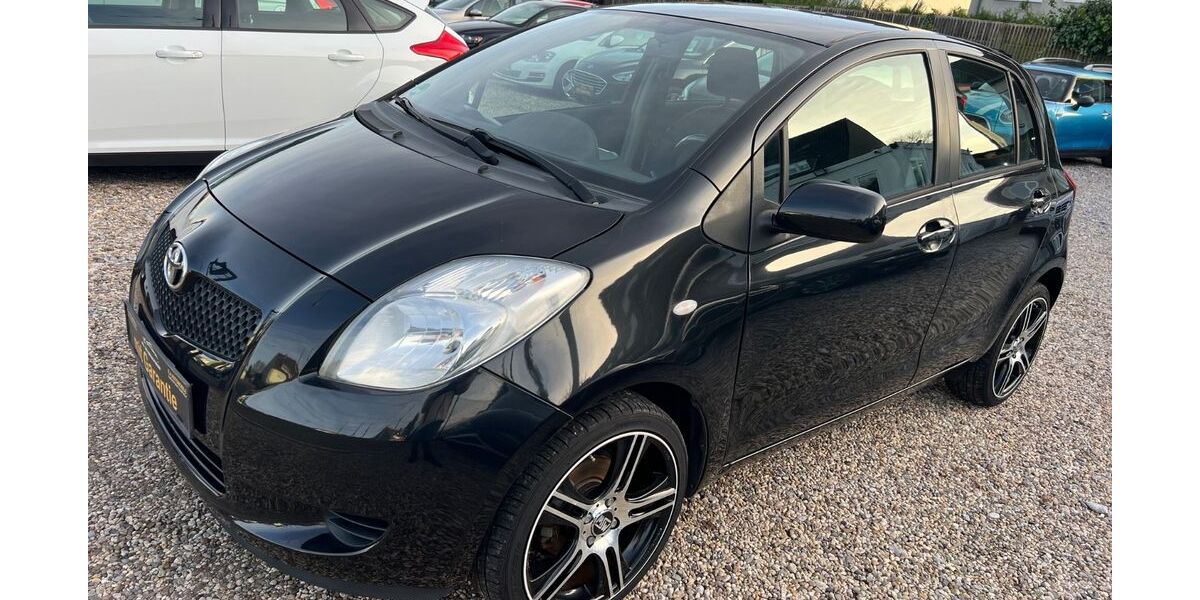 Toyota Yaris 85.000 km 3.999 &euro; Essen 45355