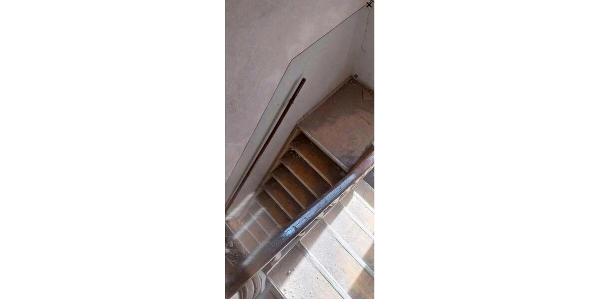 Mehrfamilienhaus, Wohnhaus Burg - 10 Zimmer, 307 m&sup2;, 90.000&euro; | Angebot:26517206