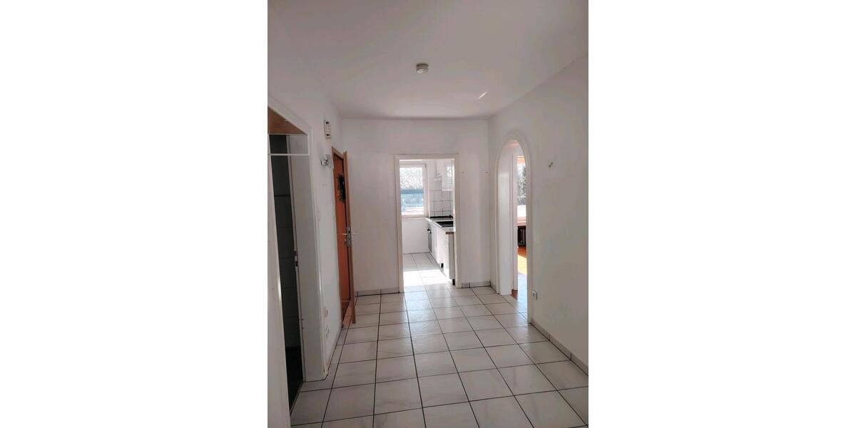 Etagenwohnung Duisburg Hochheide - 5 Zimmer, 120 m&sup2;, 1.500&euro; | Angebot:25294450