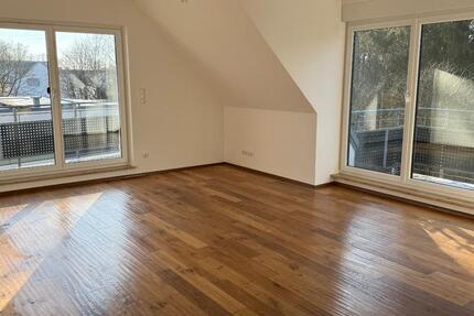 Zentrale 3 Zimmer DG Whg. mit 2 Balkonen, Aufzug & Stellplatz PAF 3 zimmer