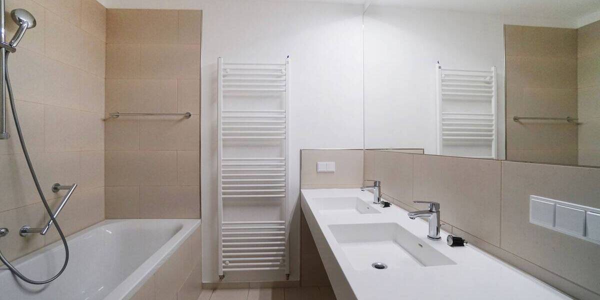 Etagenwohnung Berlin Moabit - 3 Zimmer, 106 m&sup2;, 2.450&euro; | Angebot:26865520