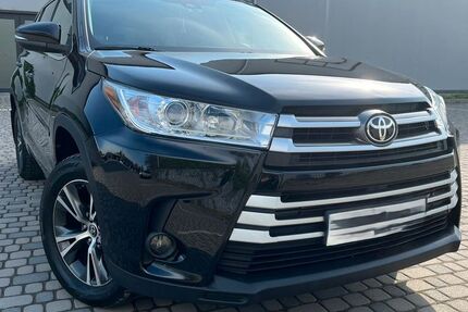 Toyota Highlander 99.000 km 19.700 &euro; Donaueschingen 78166