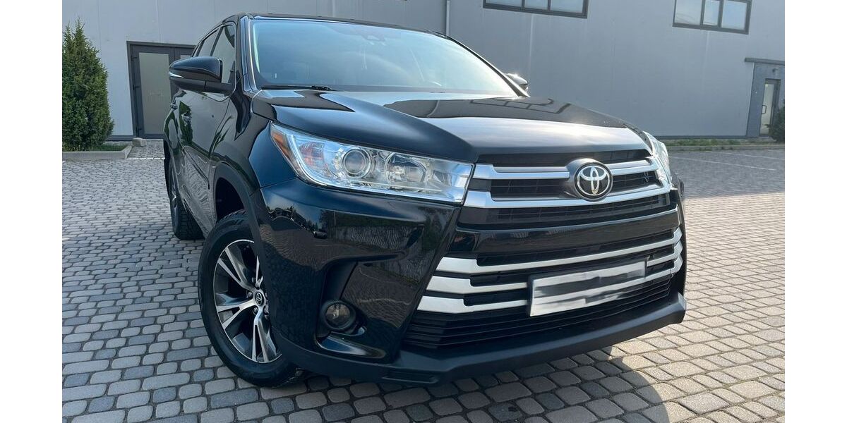 Toyota Highlander 99.000 km 19.700 &euro; Donaueschingen 78166