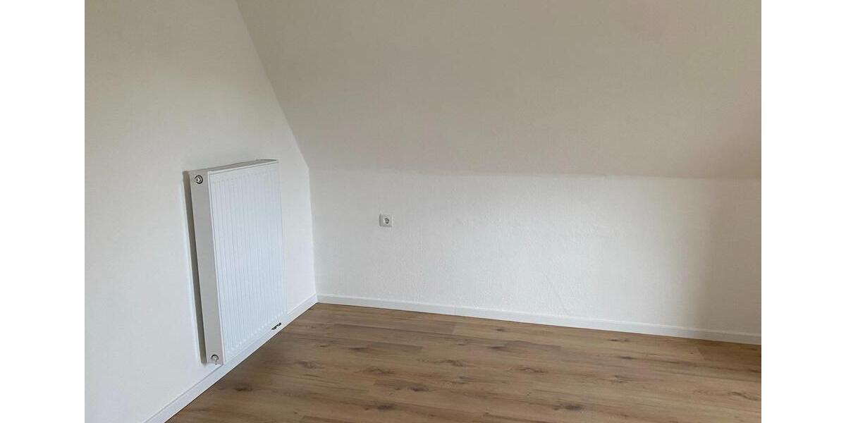 Dachgeschoßwohnung Meschede - 3 Zimmer, 70 m&sup2;, 610&euro; | Angebot:25959312