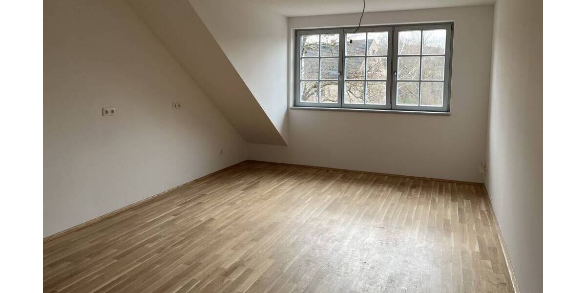 Etagenwohnung Pirna - 3 Zimmer, 104 m&sup2;, 1.044&euro; | Angebot:26835566