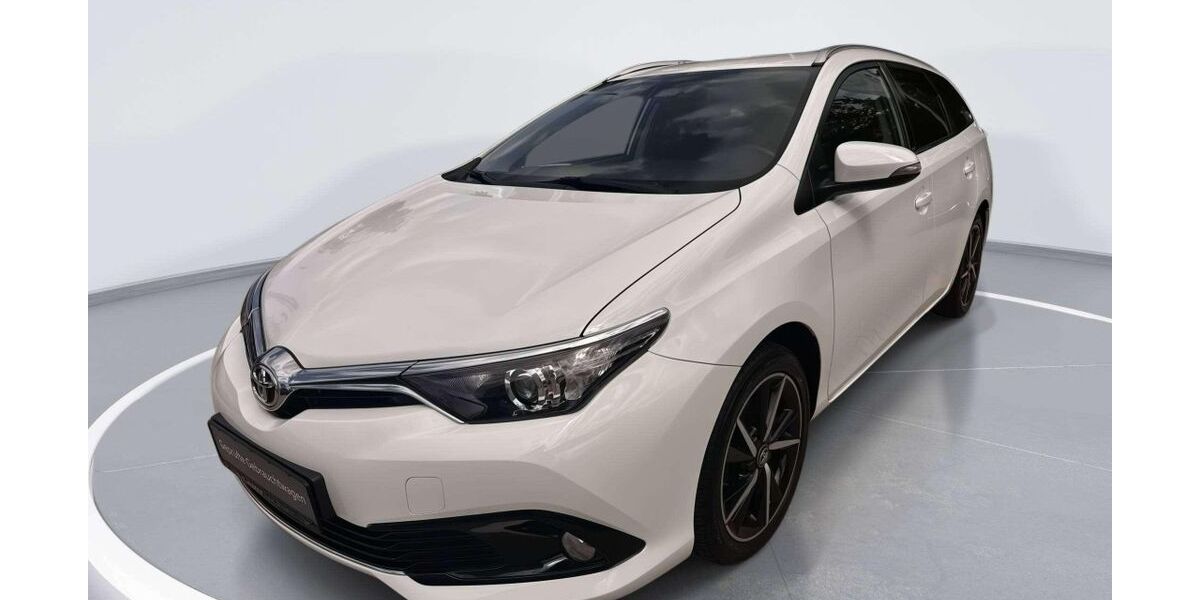 Toyota Auris Touring Sports 117.605 km 12.480 &euro; Velden 84149