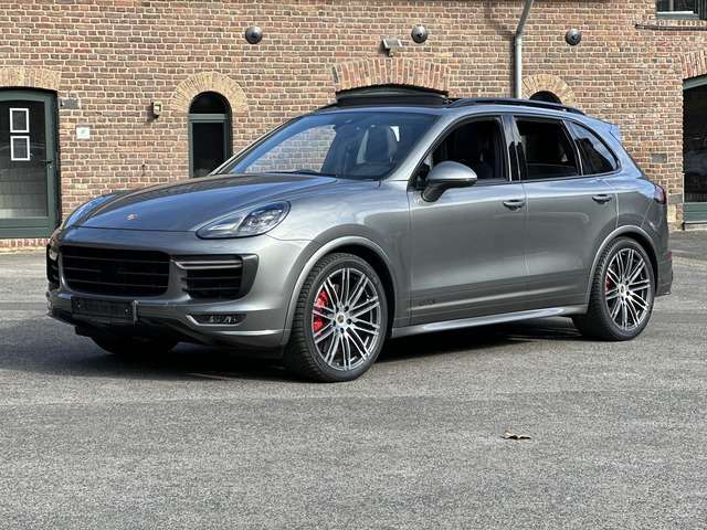 Porsche Cayenne 62.400 km 48.790 € Frechen 50226