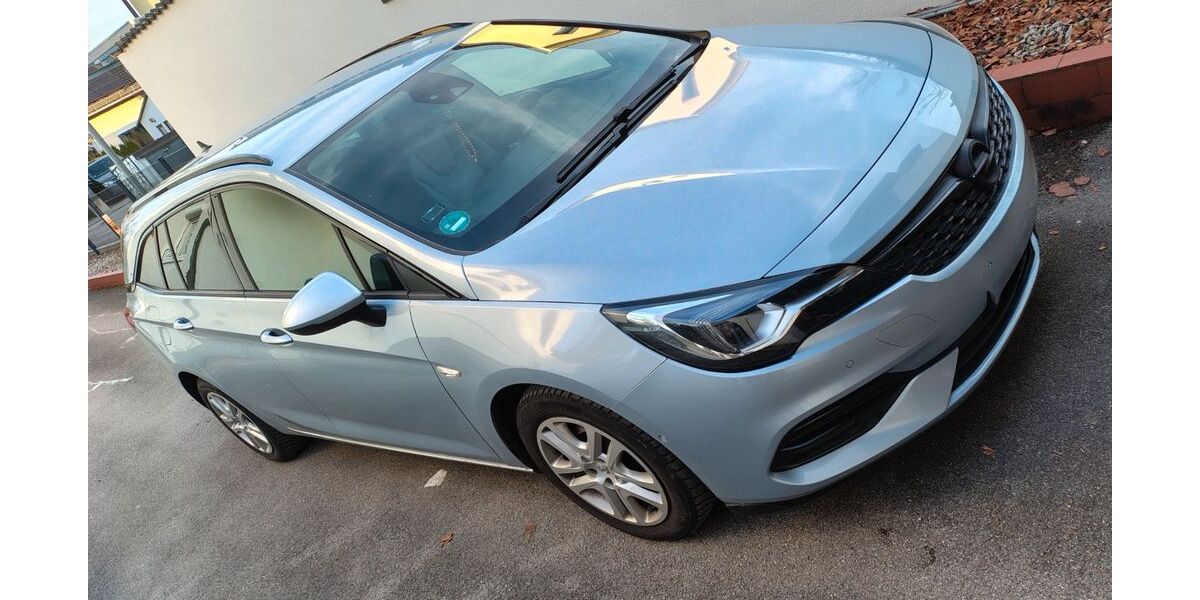 Opel Astra 97.000 km 15.100 &euro; München 81825