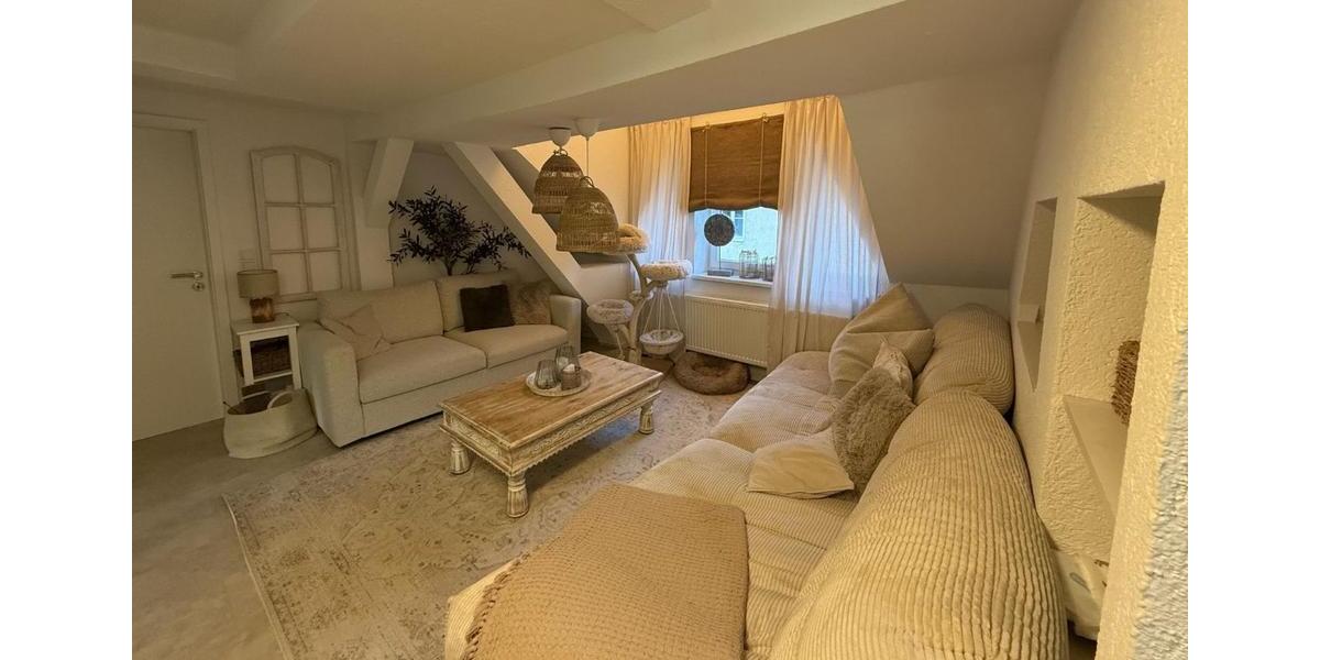 Dachgeschoßwohnung Überlingen - 3.5 Zimmer, 100 m&sup2;, 1.250&euro; | Angebot:25408322