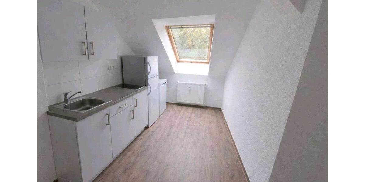 Dachgeschoßwohnung Bernburg (Saale) - 2 Zimmer, 44 m&sup2;, 316&euro; | Angebot:26235442