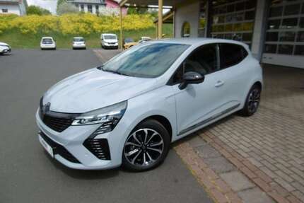 Renault Clio 9.860 km 18.690 &euro; Eiterfeld 36132