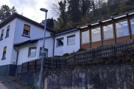 Haus Altena - 4 Zimmer, 107 m&sup2;, 89.000&euro; | Angebot:26080273