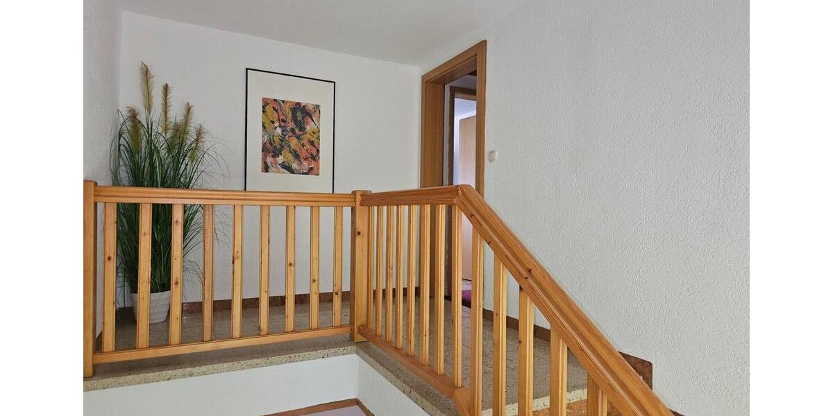 Doppelhaushälfte Lam - 9 Zimmer, 230 m&sup2;, 1.800&euro; | Angebot:26519944