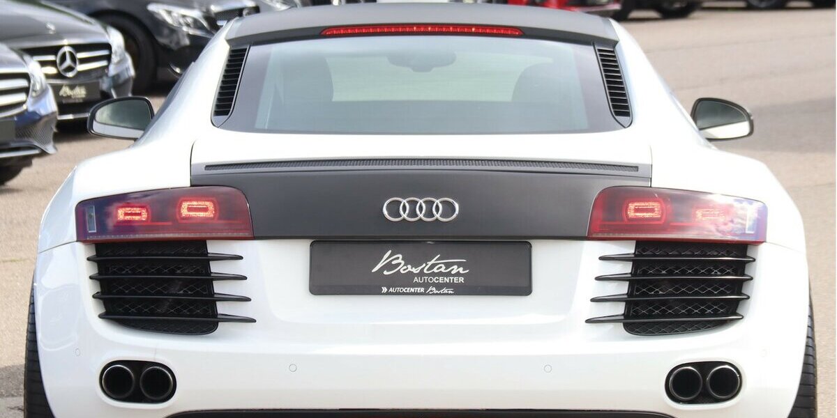 Audi R8 4.2 FSI QUATTRO/BANG & OLUFSEN/MMI NAVI/PDC 96.807 km 57.900 &euro; Villingen-Schwenningen 78054