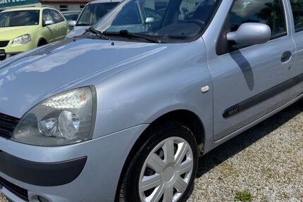 Renault Clio 98.500 km 2.450 &euro; Großdubrau/Zschillichau 02694