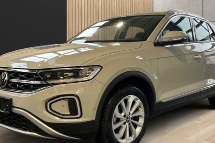VW T-Roc 5.500 km 26.990 &euro; Trieb 08239