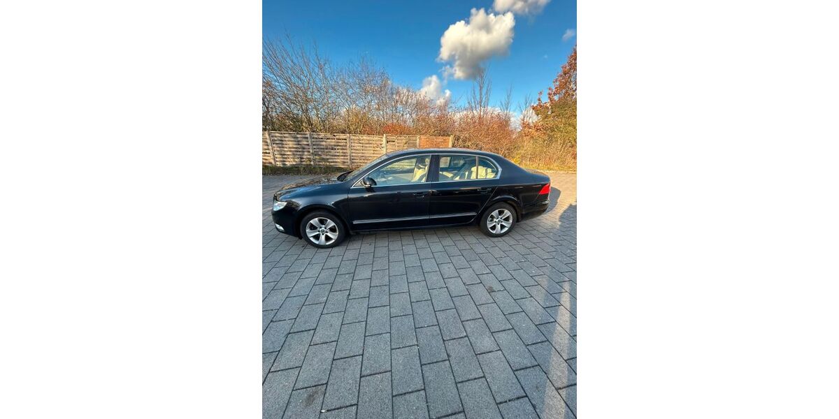 Skoda Superb 151.400 km 5.999 &euro; Schwaan 18258