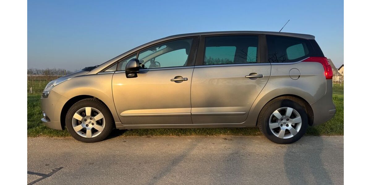 Peugeot 5008 161.000 km 5.600 &euro; Appenweier 77767
