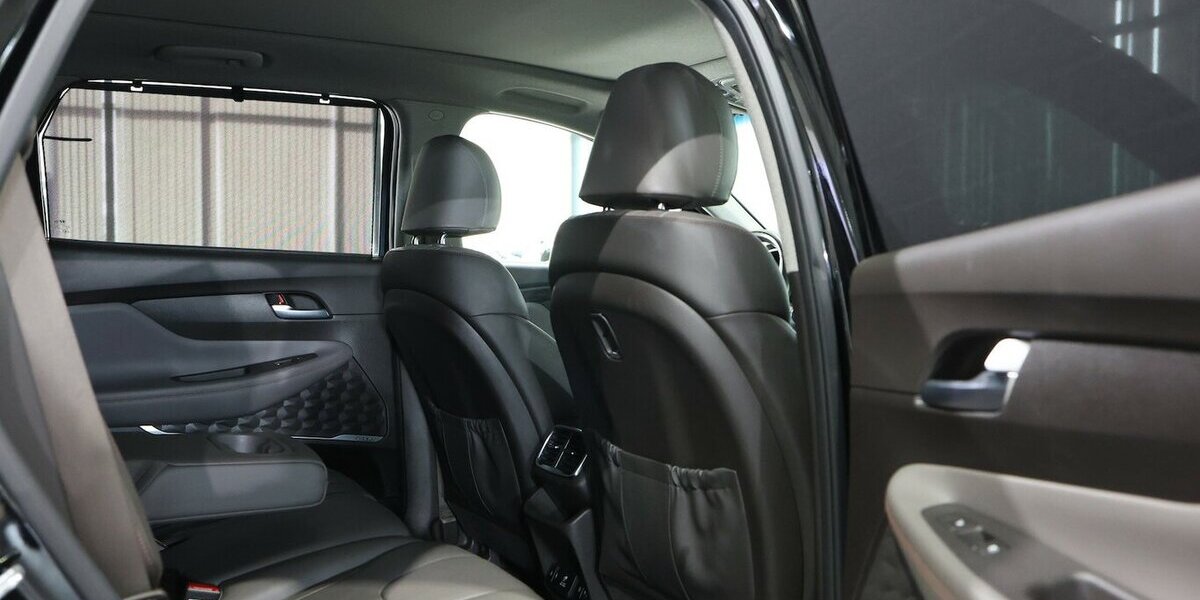Hyundai Santa Fe 2.2 CRDI 4WD PREMIUM / VOLLAUSSTATTUNG 90.000 km 24.991 &euro; Hamm 59077