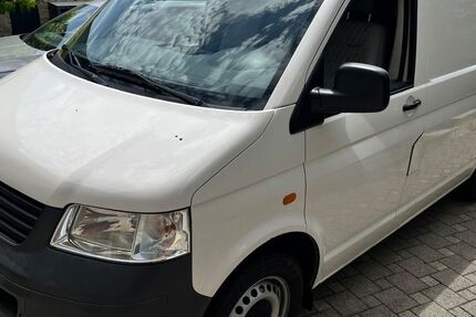 VW T5 Transporter 150.000 km 6.499 &euro; Neustadt an der Donau 93333