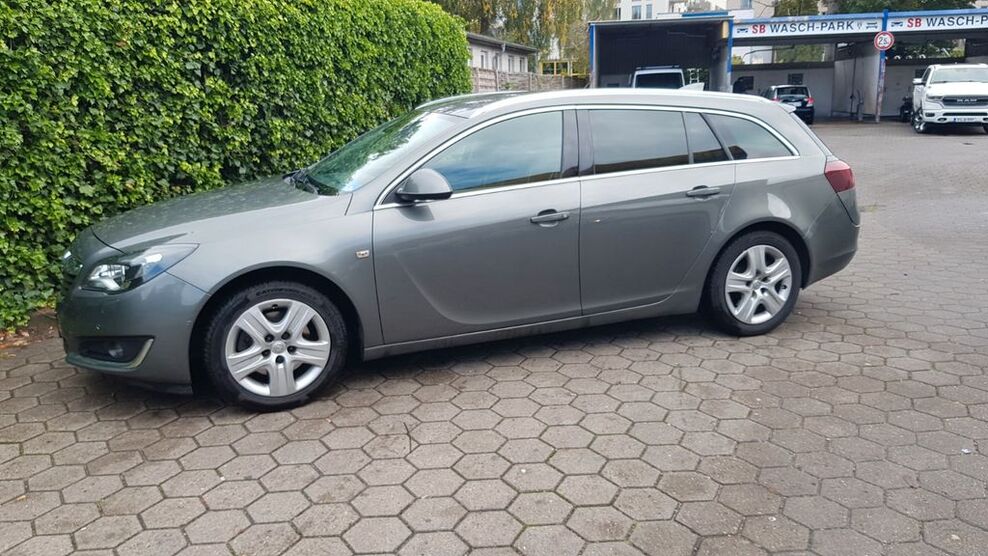 Opel Insignia 233.500 km 8.850 € Hamburg 22547