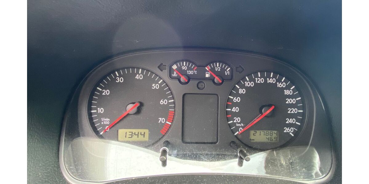 VW Golf 218.000 km 550 &euro; Villingen-Schwenningen 78052