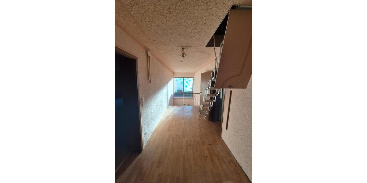 Einfamilienhaus Eppelborn - 12 Zimmer, 180 m&sup2;, 125.000&euro; | Angebot:26296832