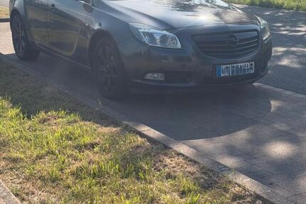 Opel Insignia 242.500 km 2.800 &euro; Hameln 31785