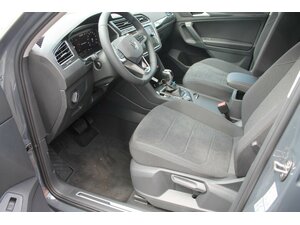 VW Tiguan 2,0 TDi 4-Mo DSG Navi AHK SOFORT !! 10 km 43.300 € Bonn 53225