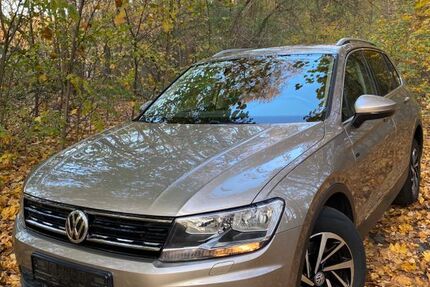 VW Tiguan 75.000 km 23.200 &euro; Berlin 10787