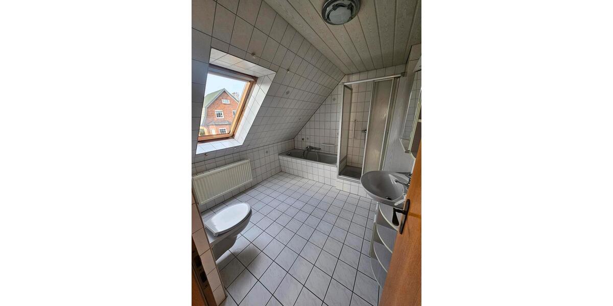 Doppelhaushälfte Hemmoor - 4 Zimmer, 110 m&sup2;, 215.000&euro; | Angebot:26663915