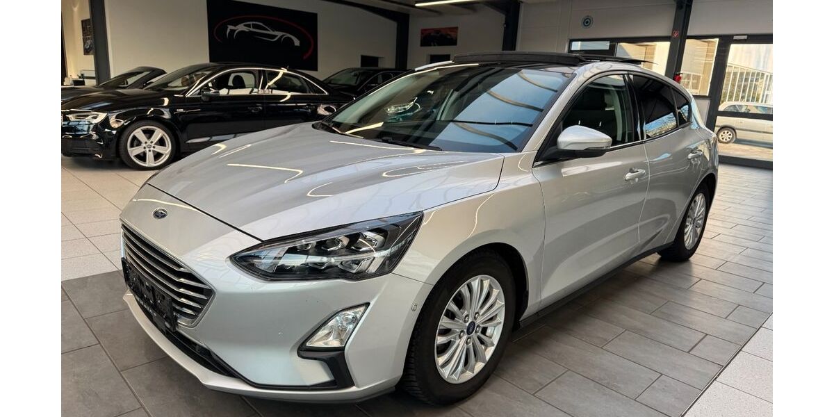 Ford Focus 162.000 km 11.900 &euro; Detmold 32758