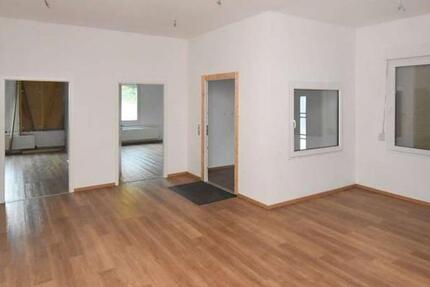 Moderne Büro- oder Praxisfläche in gepflegtem Zustand zimmer