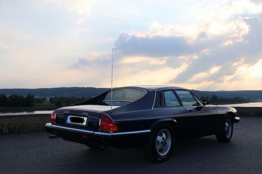 XJS