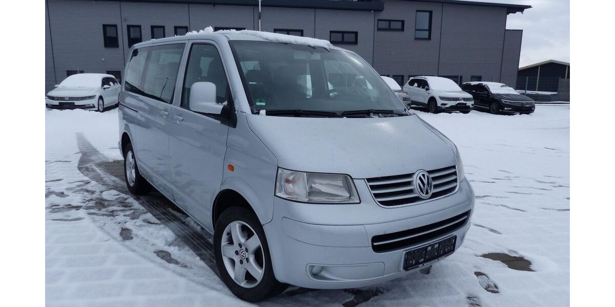 VW T5 Transporter 300.000 km 4.444 &euro; Zimmern 78658