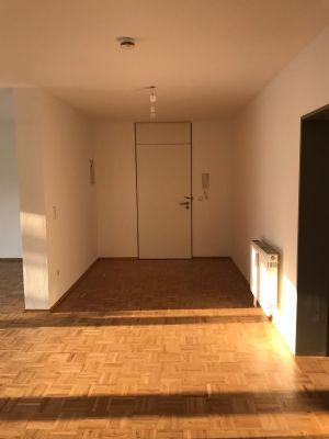 Etagenwohnung Ingolstadt - 3 Zimmer, 104 m&sup2;, 1.050&euro; | Angebot:26335498