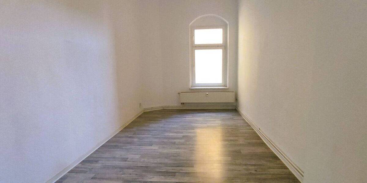 Etagenwohnung Bitterfeld Bitterfeld - 3 Zimmer, 99 m&sup2;, 595&euro; | Angebot:26644438