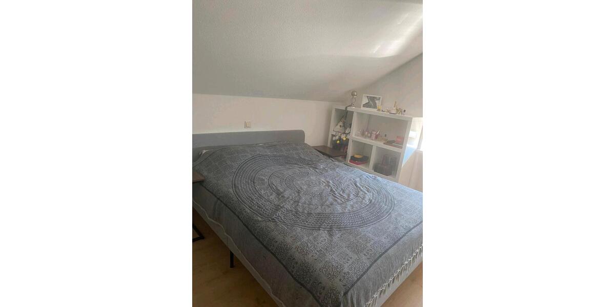 Dachgeschoßwohnung Pocking - 2 Zimmer, 42 m&sup2;, 450&euro; | Angebot:26303064