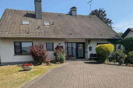 Haus Bebra - 8 Zimmer, 185 m&sup2;, 299.000&euro; | Angebot:27281311