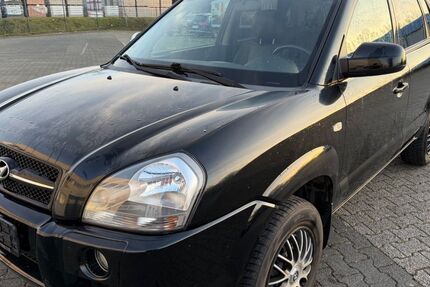Hyundai TUCSON 165.000 km 5.490 &euro; Paderborn 33106