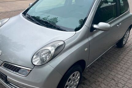 Nissan Micra 55.000 km 2.490 &euro; Dresden 01139