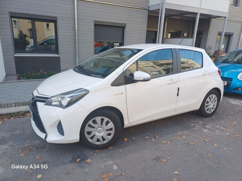 Toyota Yaris 75.800 km 12.500 € Markranstädt 04420