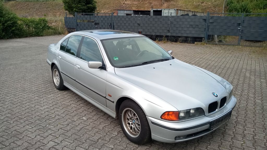 BMW 520 198.200 km 3.900 &euro; Uttrichshausen 36148