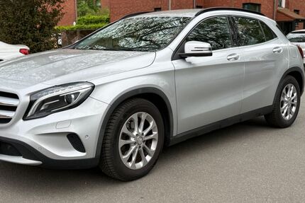 Mercedes-Benz GLA 200 135.000 km 12.999 &euro; Bremen 28239
