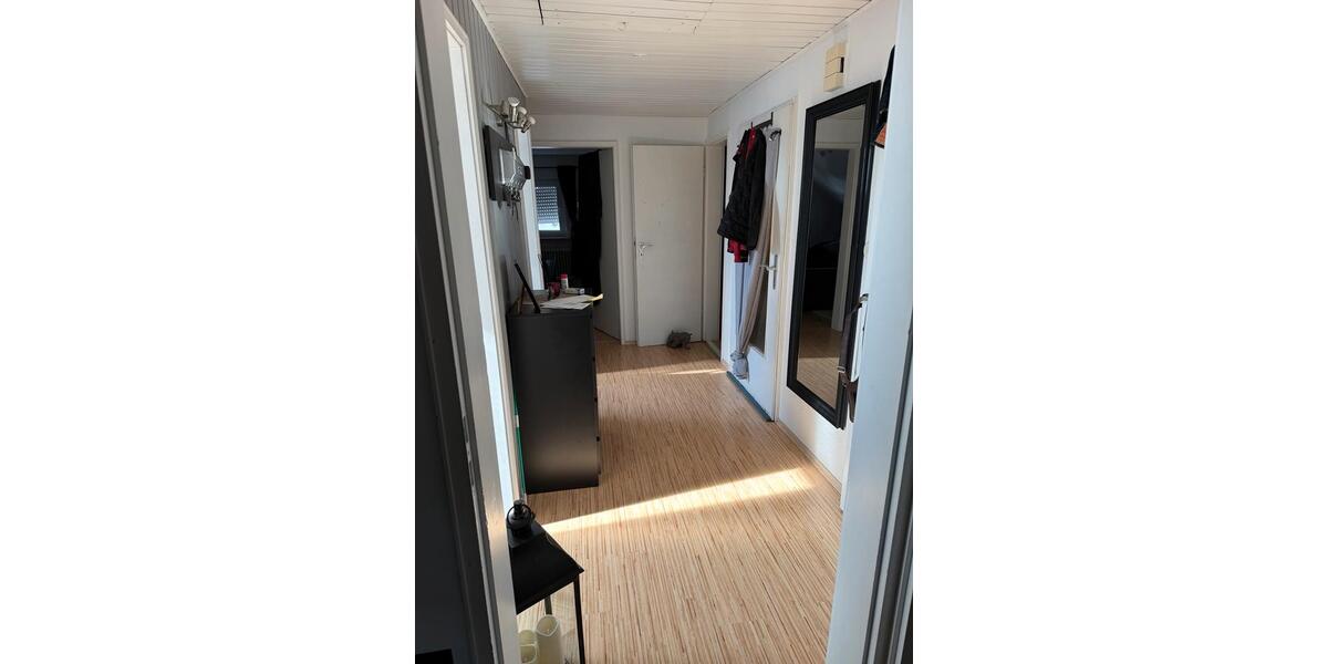 Dachgeschoßwohnung Lampertheim - 3.5 Zimmer, 60 m&sup2;, 600&euro; | Angebot:25724111