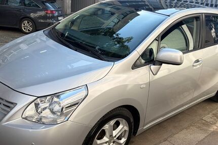 Toyota Verso 175.000 km 5.999 &euro; Tegel 13507